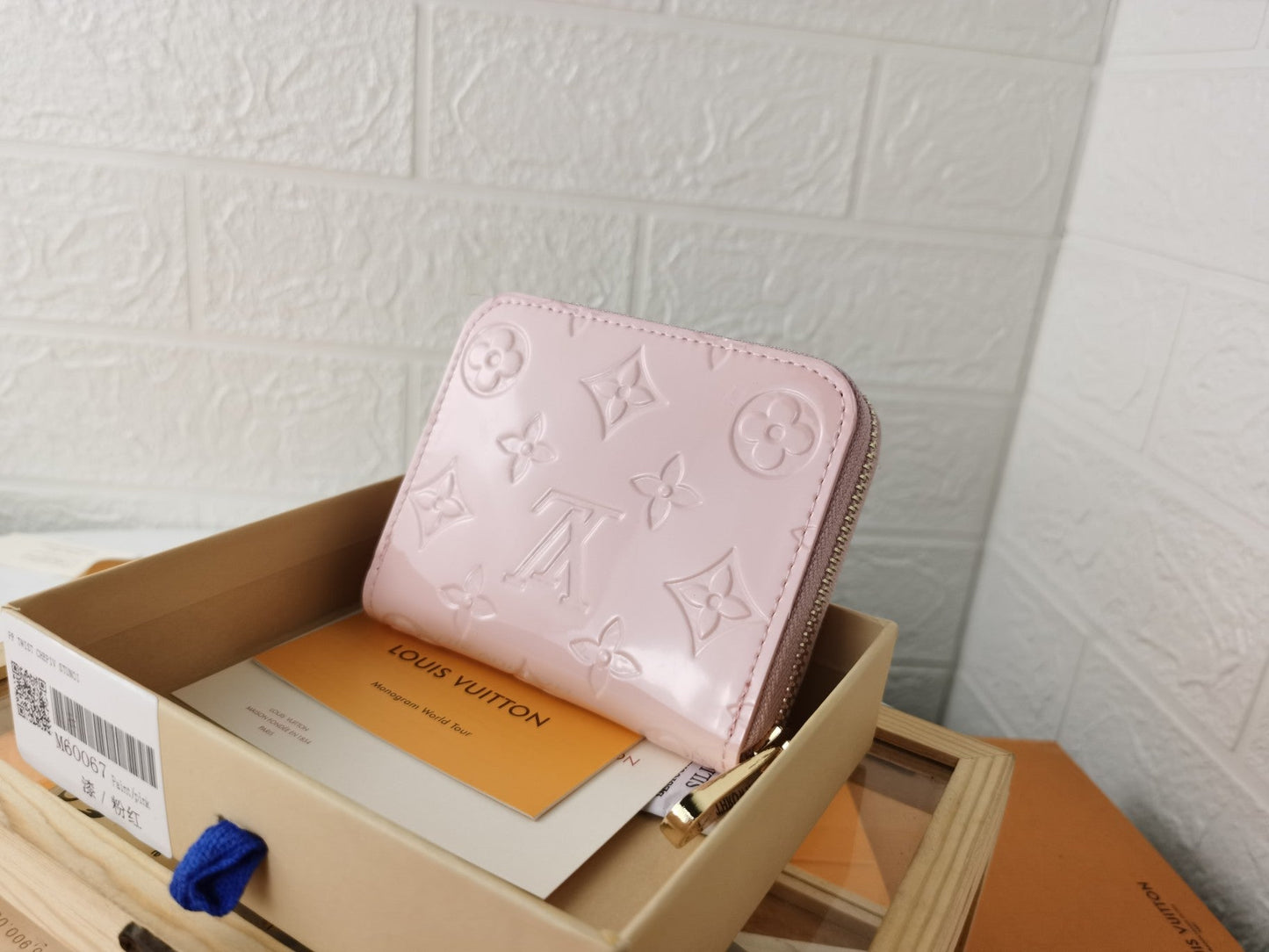 EN - New 1:1 rep  Wallet LUV 121