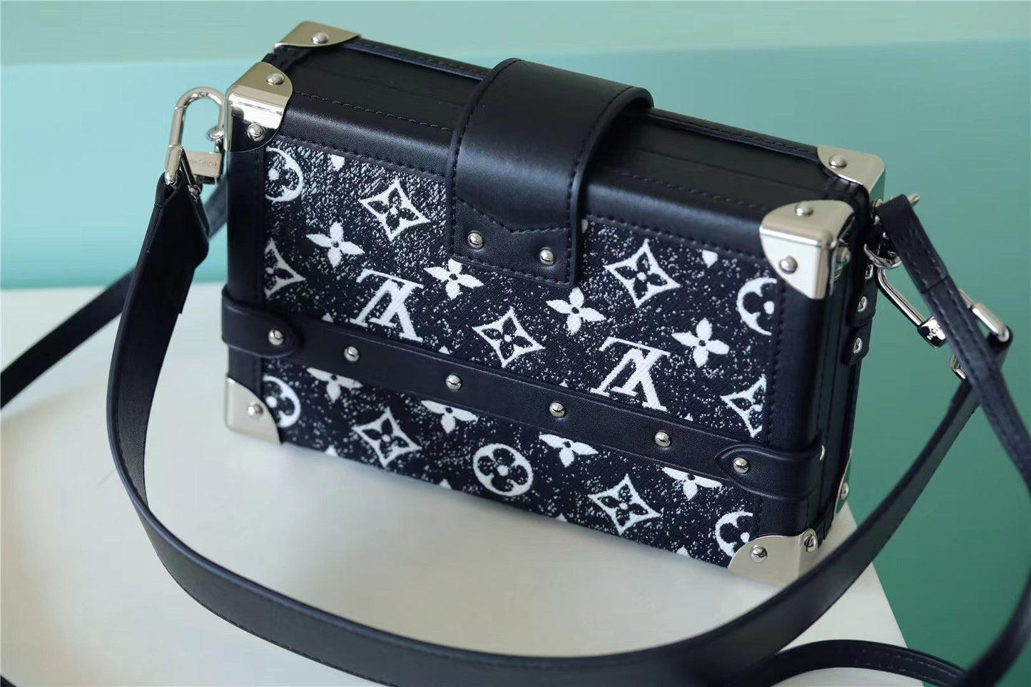 Top Quality Petite Malle Monogram Jacquard Denim Navy Blue For Women,  Shoulder And Crossbody Bags 7.9in/20cm Top Quality 