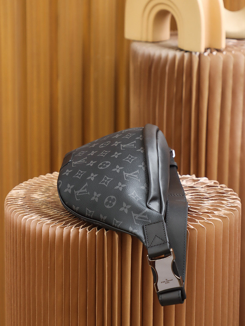 Top Quality Top Qualityscovery Bumbag PM Monogram Eclipse Canvas For Men, Bags, Belt Bags 17.3in/44cm Top Quality M46035
