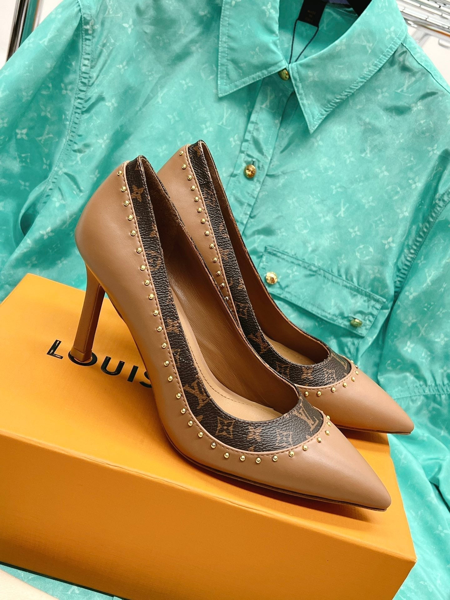 New 1:1 rep LUV High Heel Shoes 042