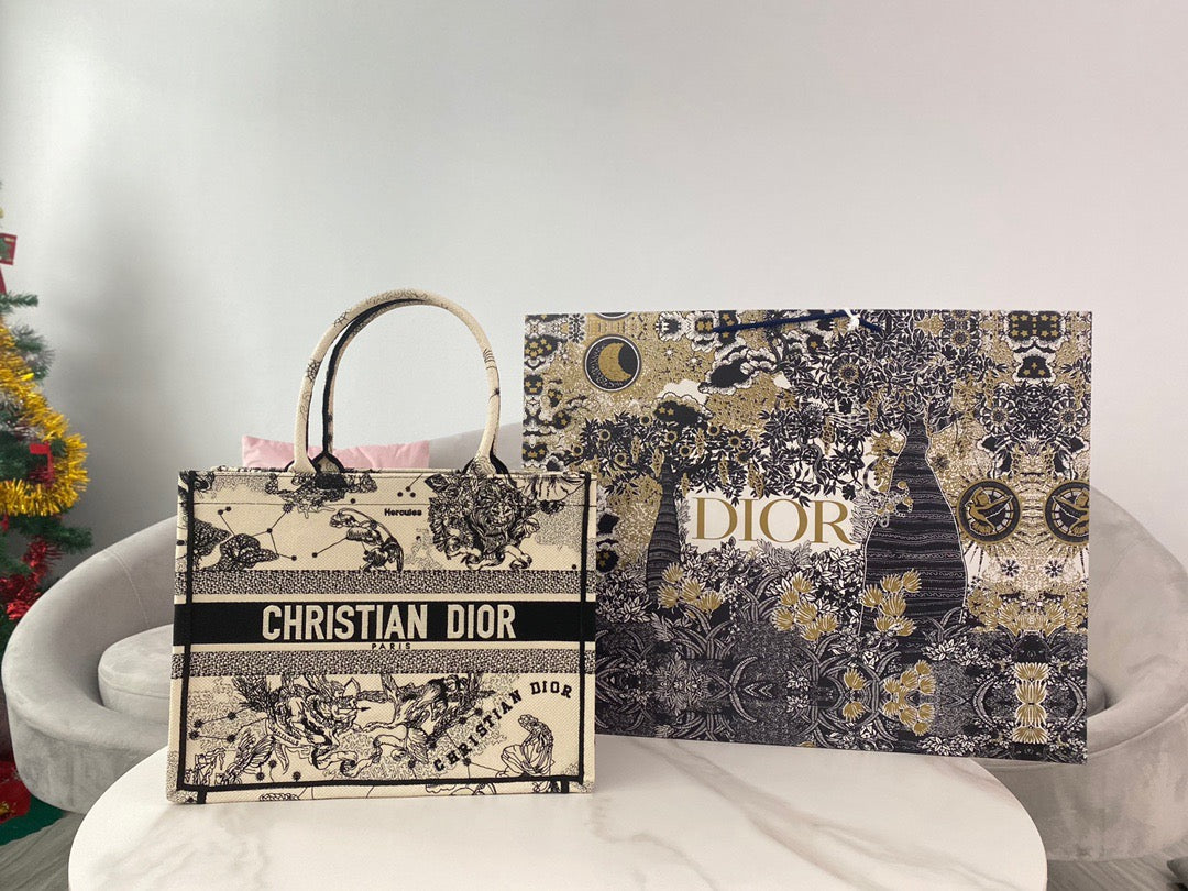 Top Quality MeTop Qualityum Book Tote White Multicolor , For Women, Womens Handbags 14in/36cm CD M1296ZRHZ_M941