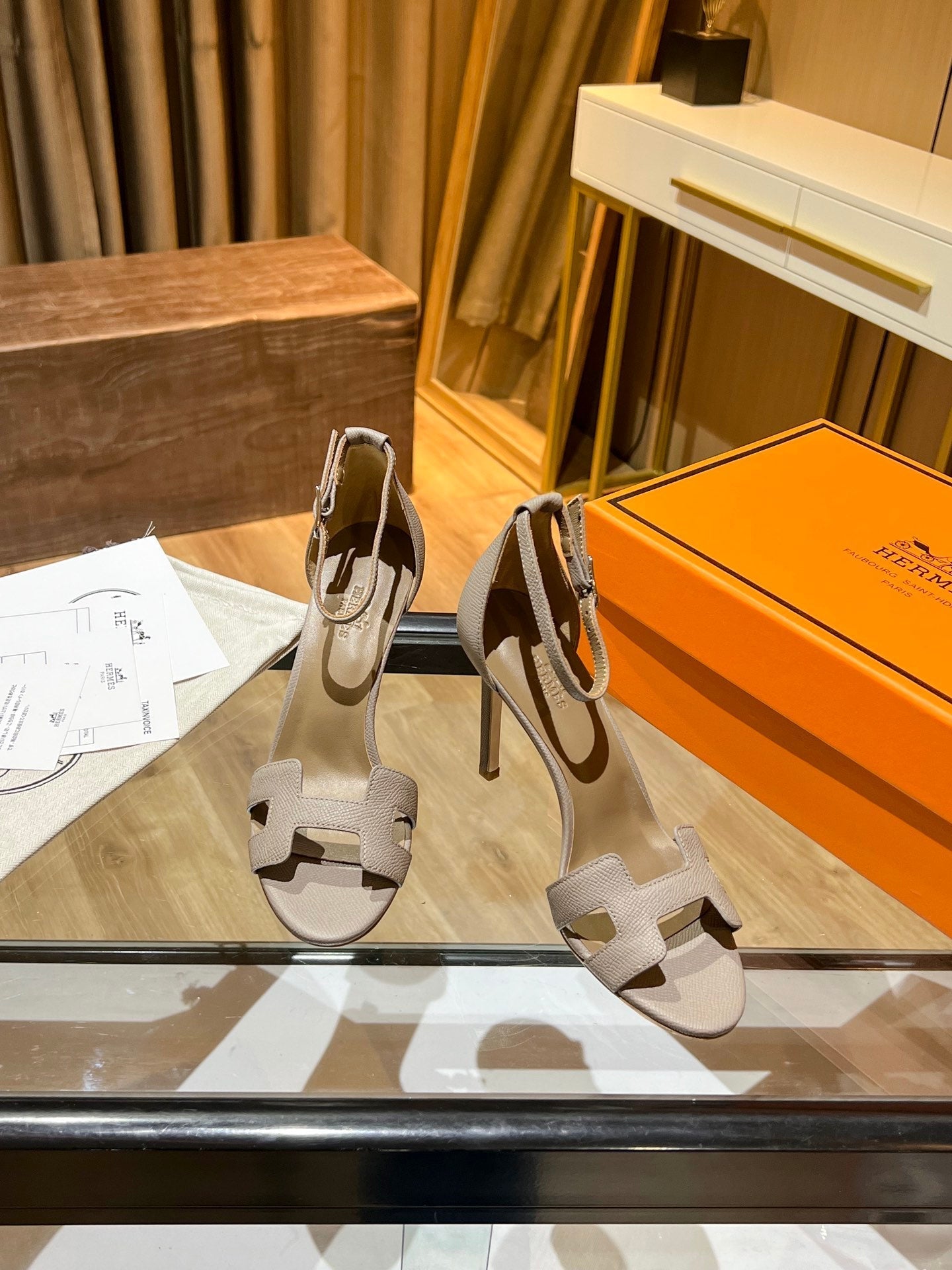 New 1:1 rep HM HIGH HEELS 029