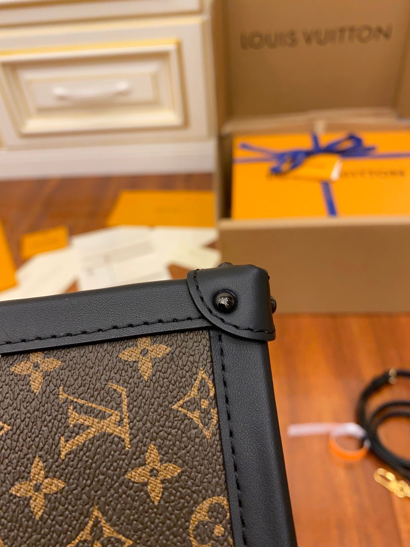 Top Quality Pochette Trunk Verticale Monogram Canvas Black For Women, WoChain Wallet 6.9in/18cm Top Quality M63913