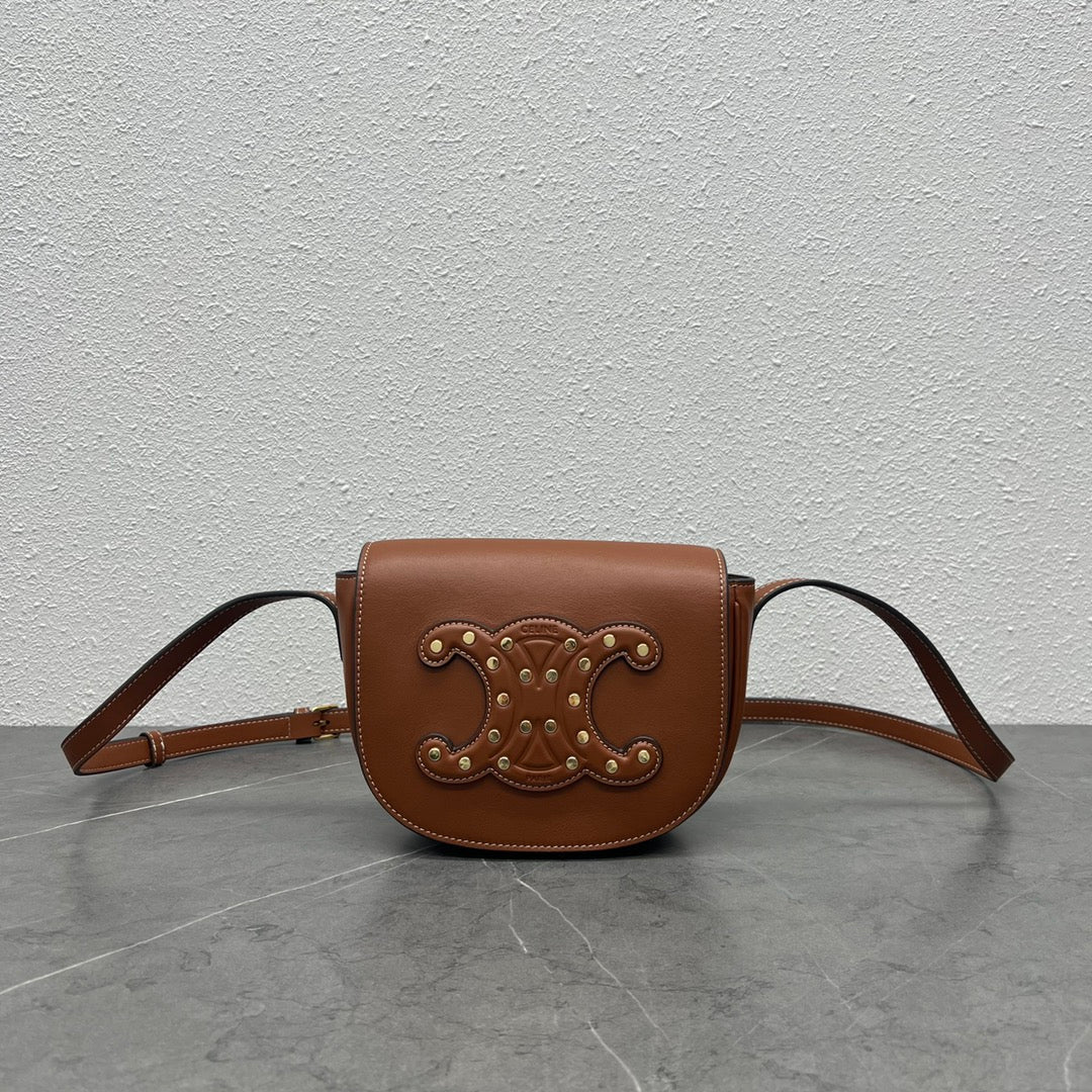 Top Quality Folco Cuir Triomphe With Studs Brown For Women 7in/19cm 198263DU9.04LU