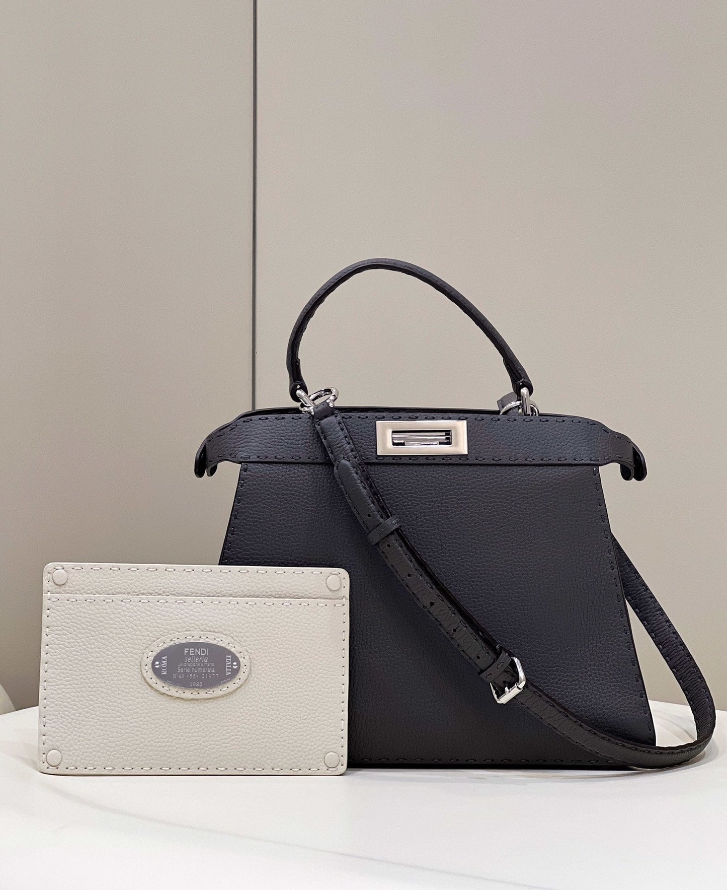 FI Top Quality ISeeU MeTop Qualityum Black For Women, Handbags, Shoulder Bag 13.1in/33.5cm FF