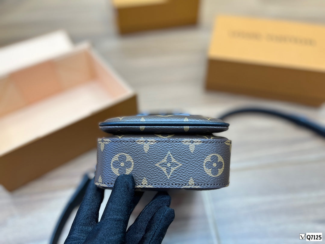 EN - New 1:1 rep Lux Bags LUV 553