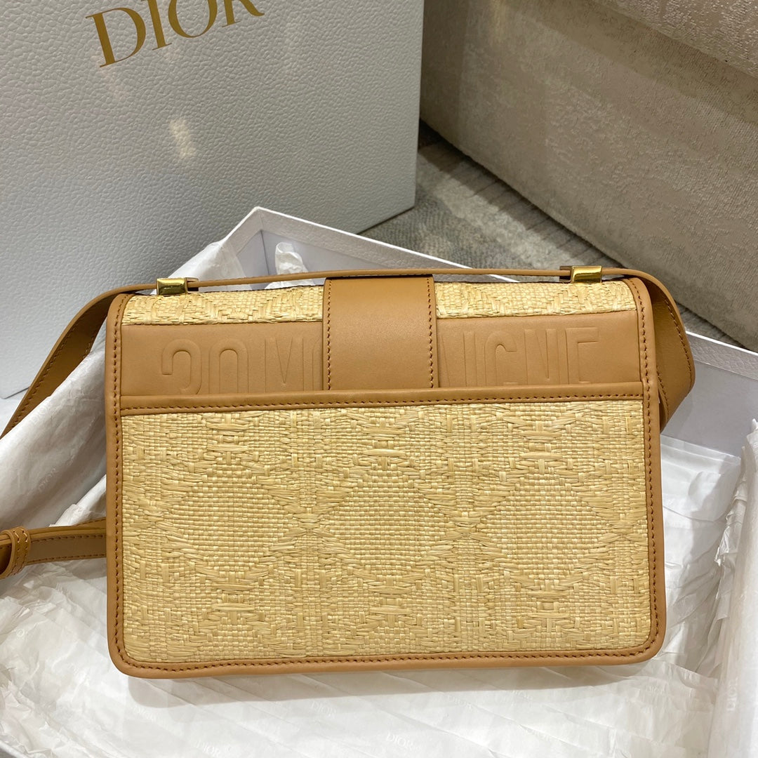 Top Quality 30 Montaigne Bag Natural Cannage Raffia, Brown Handbags, Shoulder Bags, Crossbody Bags, 24cm CD M9203UMBE_M925