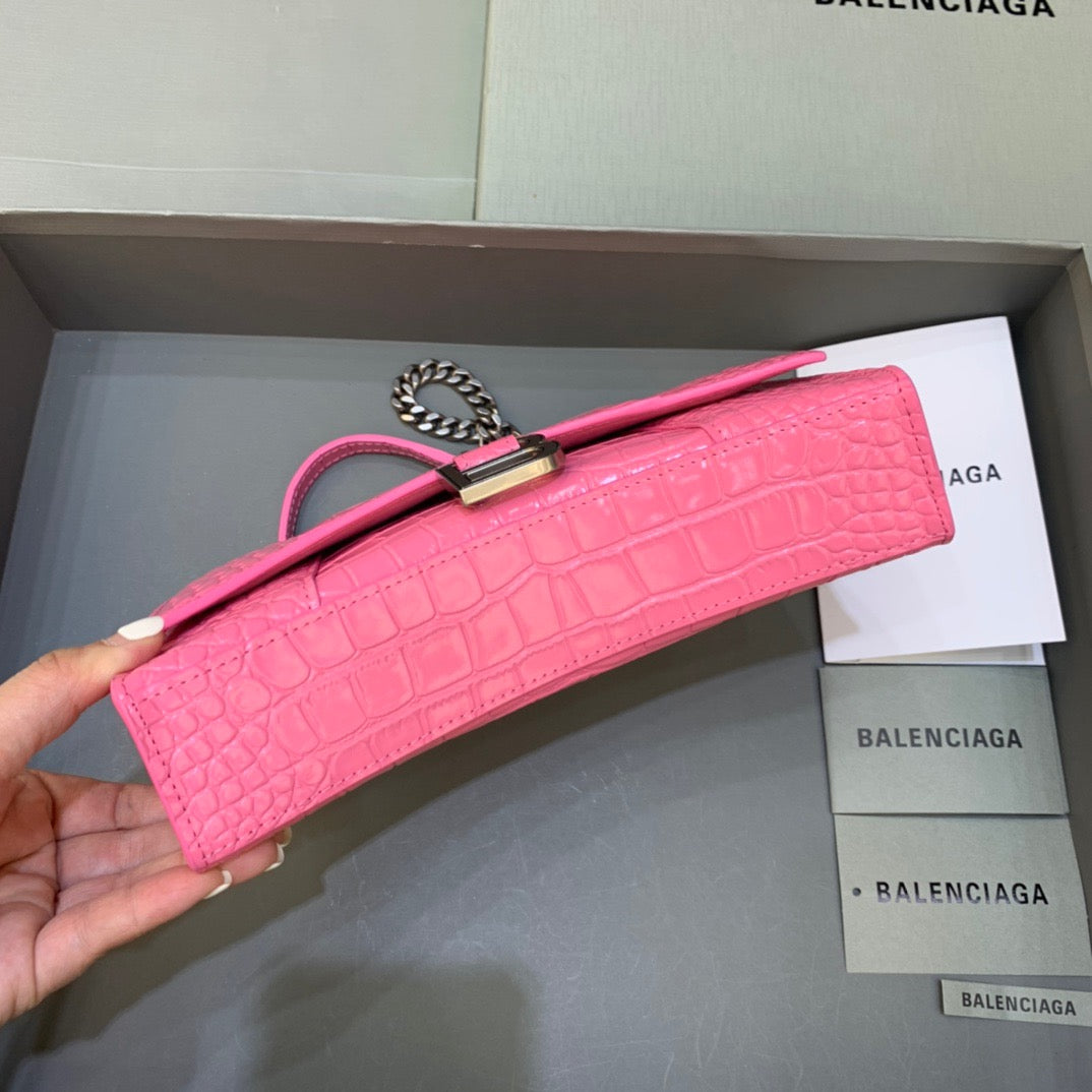 Top Quality Hourglass Wallet On Chain in Pink, For Women,  Bags 9in/23cm