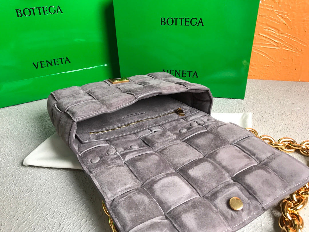 Top Quality Chain Cassette Gray, For Women, Women’s Bags 10.2in/26cm