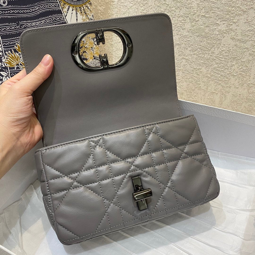 Top Quality Mini Caro Bag Gray Padded Macrocannage, Gray, For Women Womens Handbags, Crossbody Bags, 20cm CD