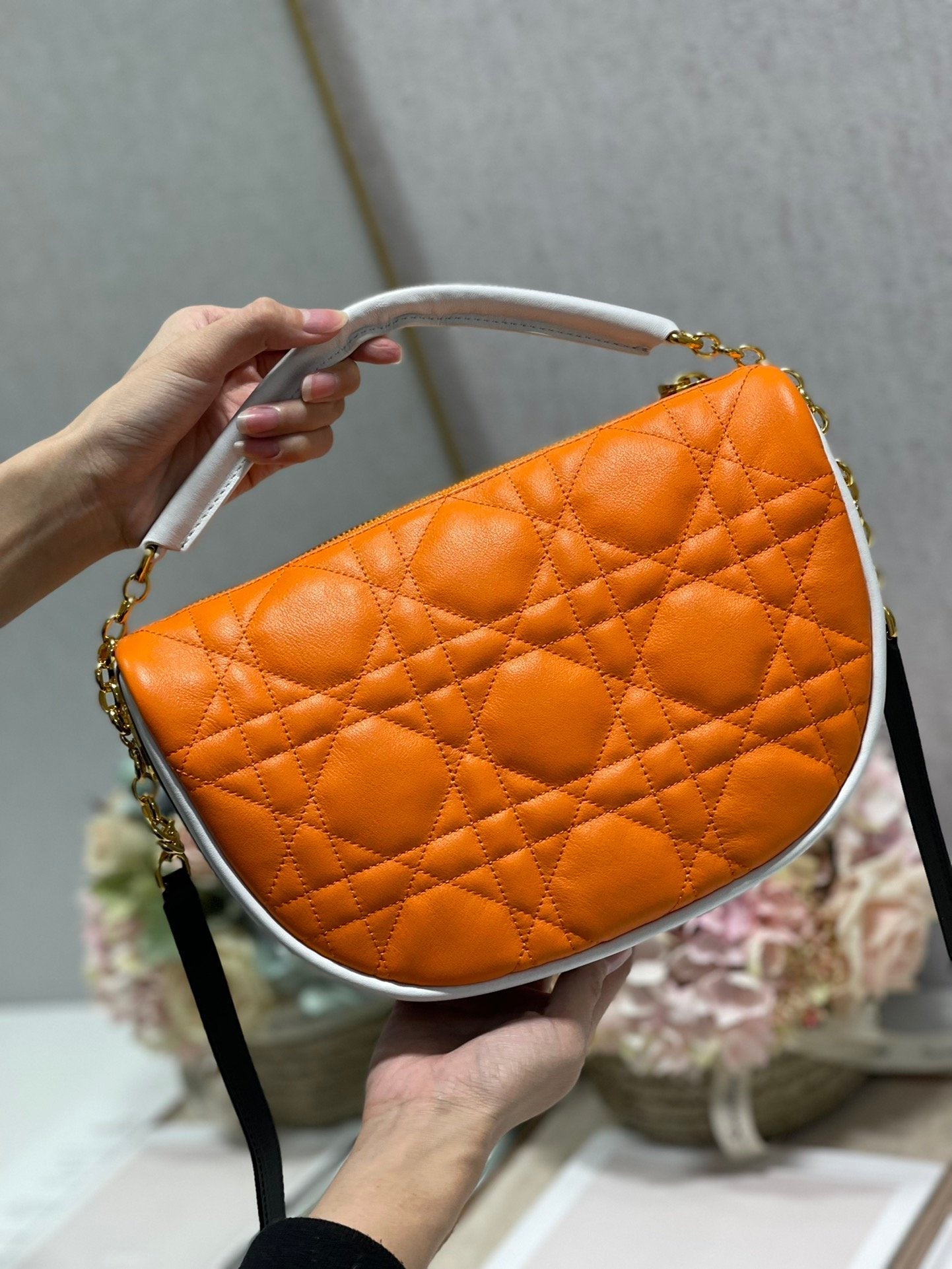 Top Quality MeTop Qualityum Vibe Hobo Bag, Orange Handbags, Crossbody Bags, 30cm CD