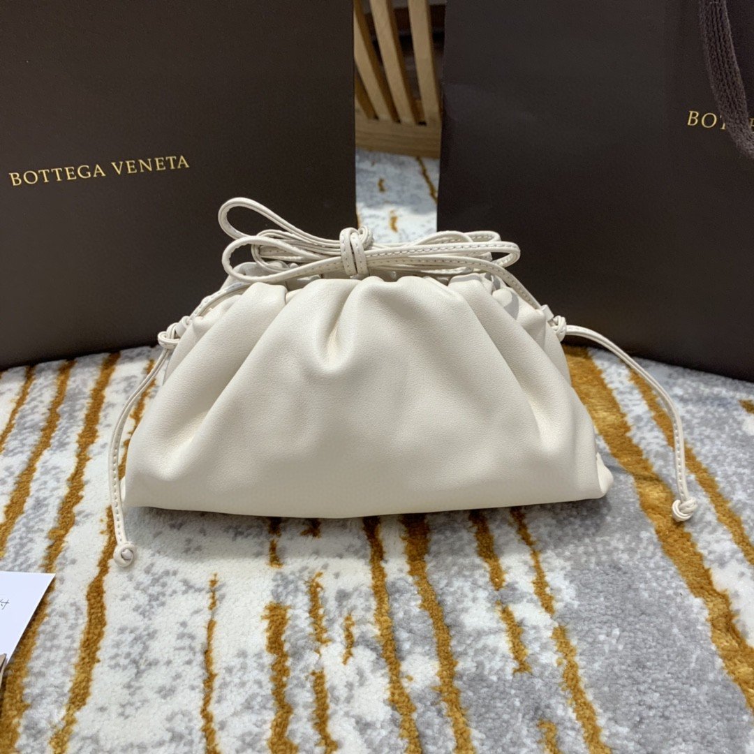 Top Quality Mini Pouch For Women 8.6in/22cm In Chalk 585852VCP409646