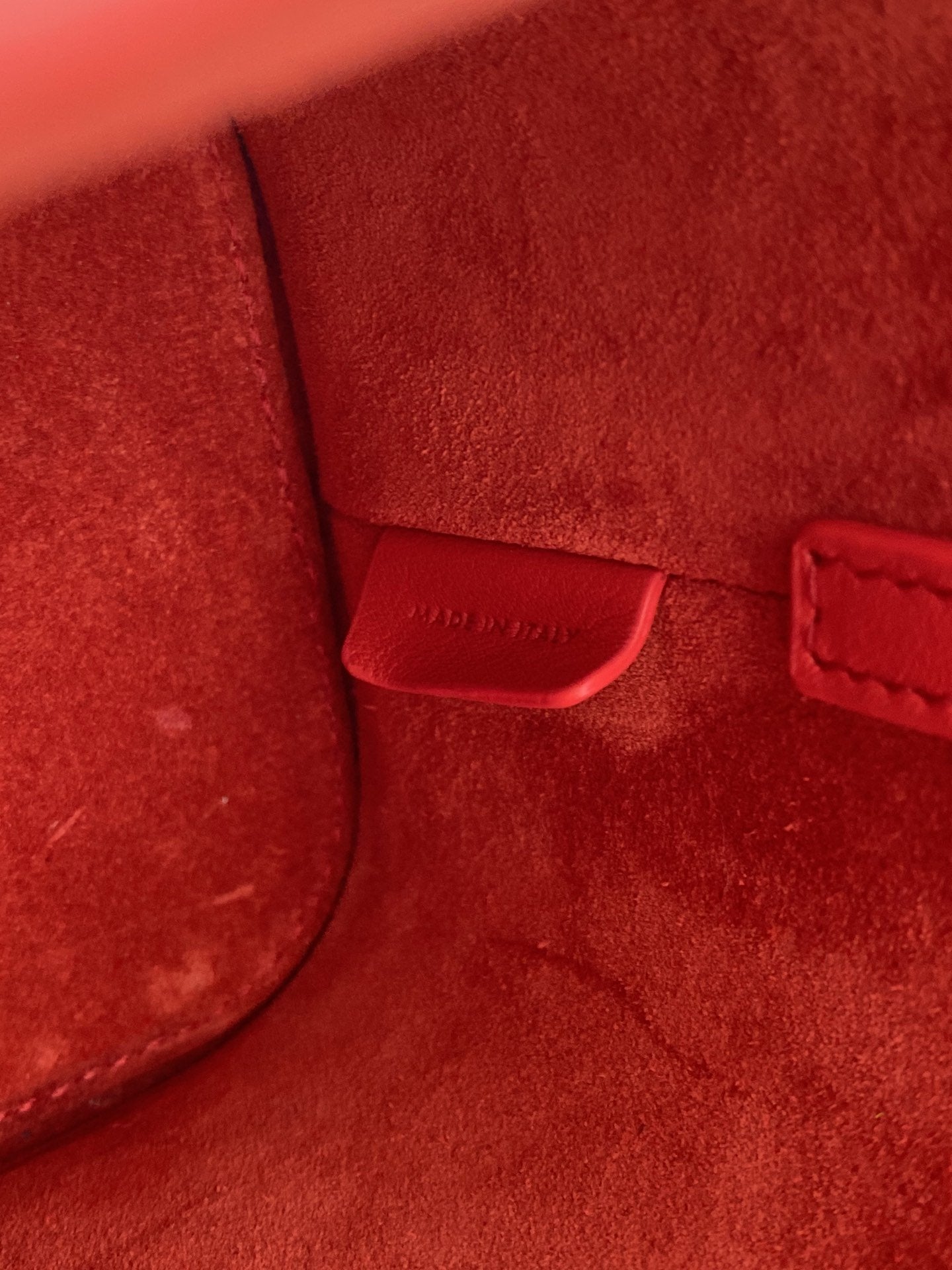 Top Quality Small Box Cuir Triomphe Red For Women 4in/11cm 199263EFB.27BR