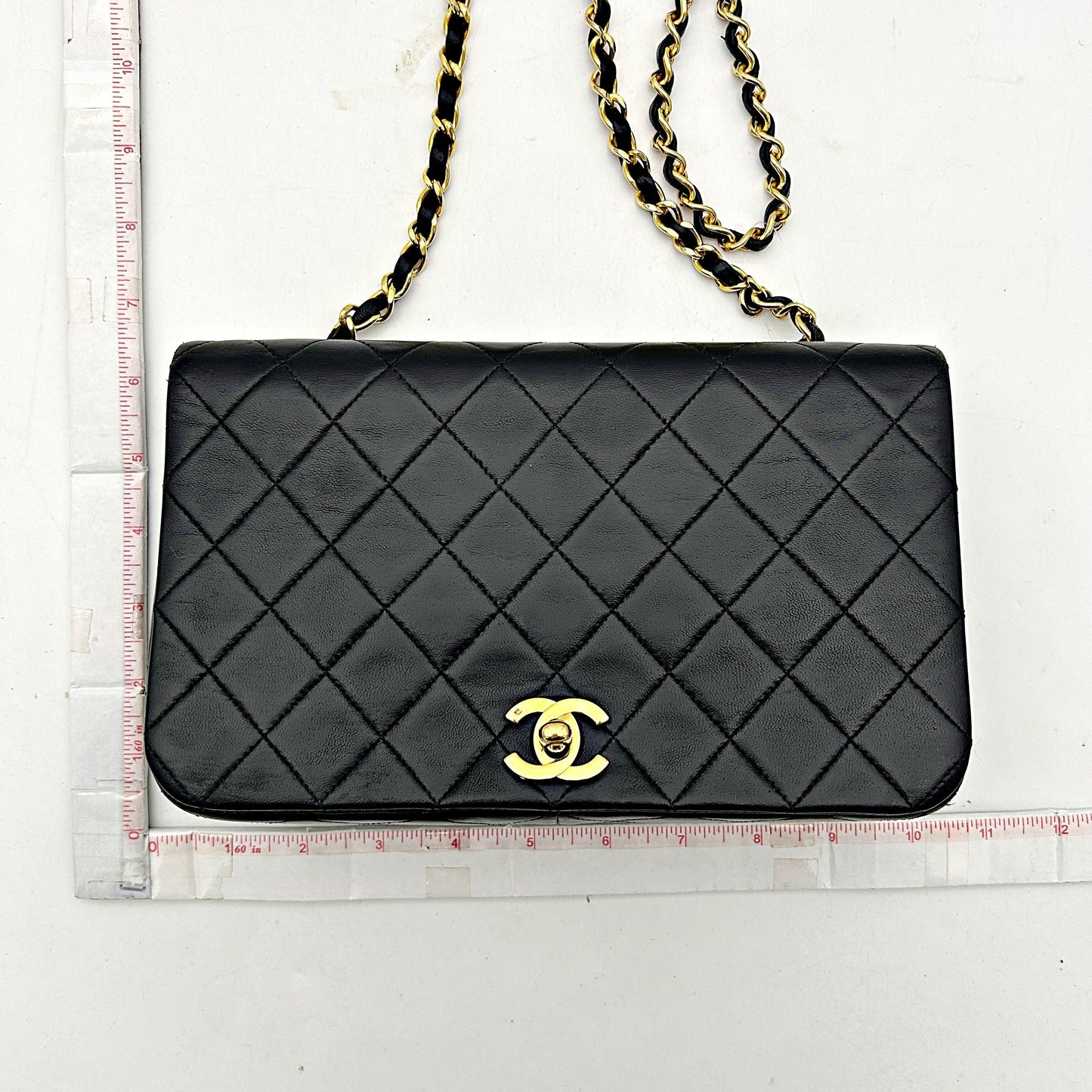 CHANEL Matelasse Chain Shoulder Bag ch88241dr