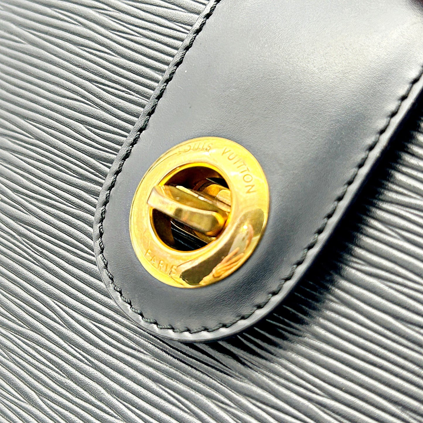 Louis Vuitton Epi Leather Cluny   - Black Bucket Bags, Handbags AF684