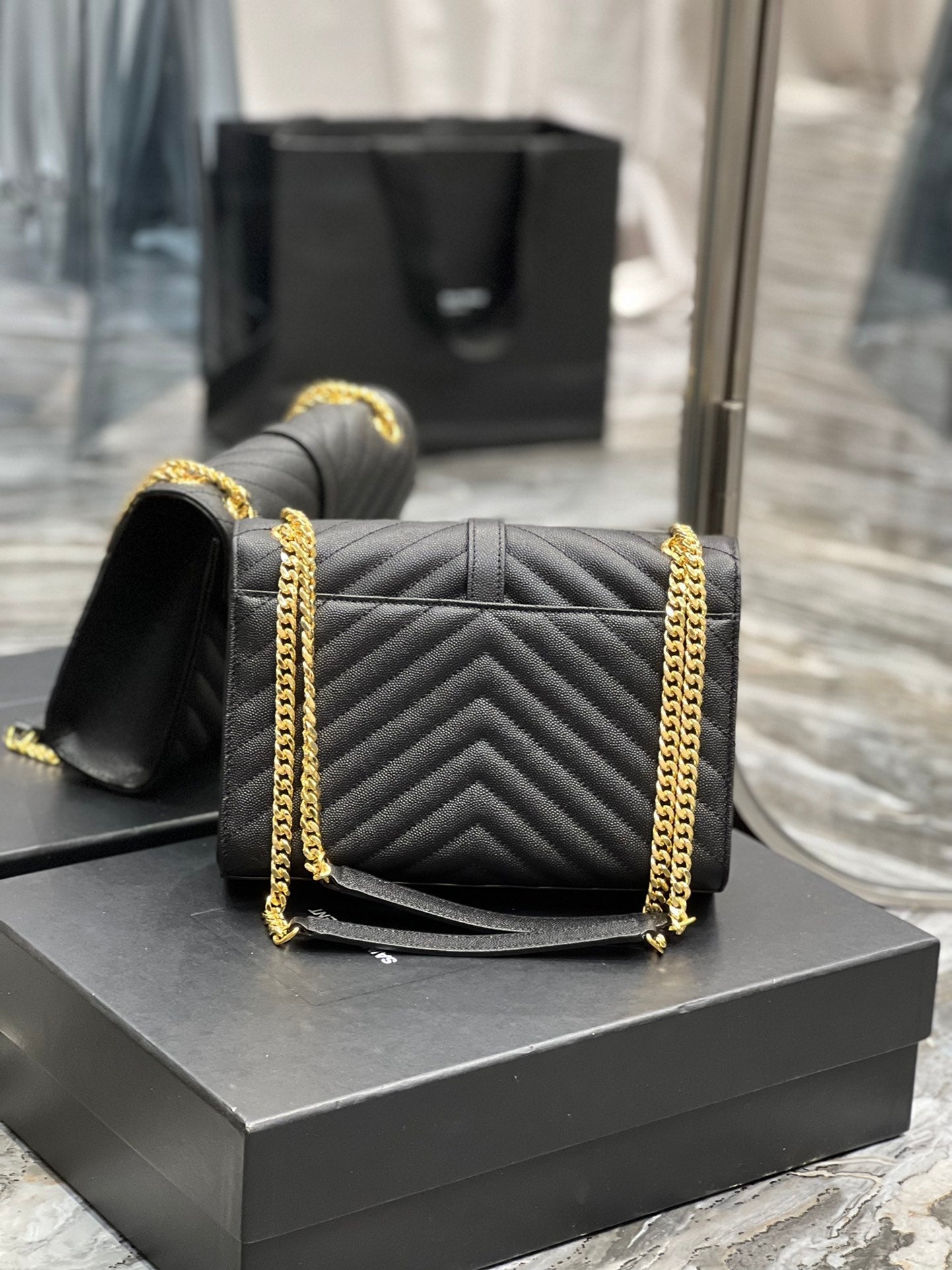 Top Quality College MeTop Qualityum Chain Bag Black Gold Toned Hardware For Women 9.4in/24cm YSL 600279BRM071000