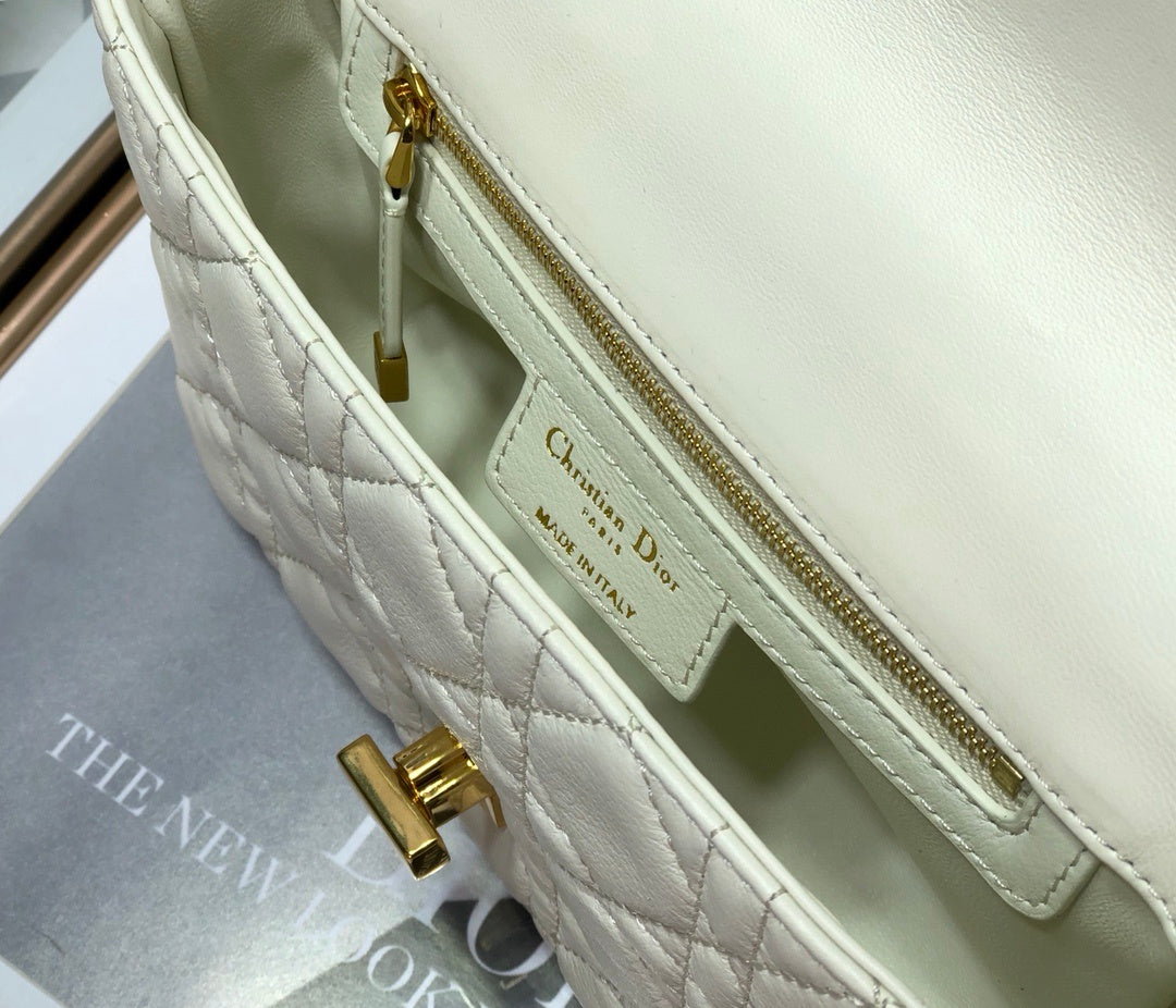 Top Quality Small Caro Bag, White, For Women Womens Handbags, Shoulder Bags, Crossbody Bags, 20cm CD M9241UWHC_M35U