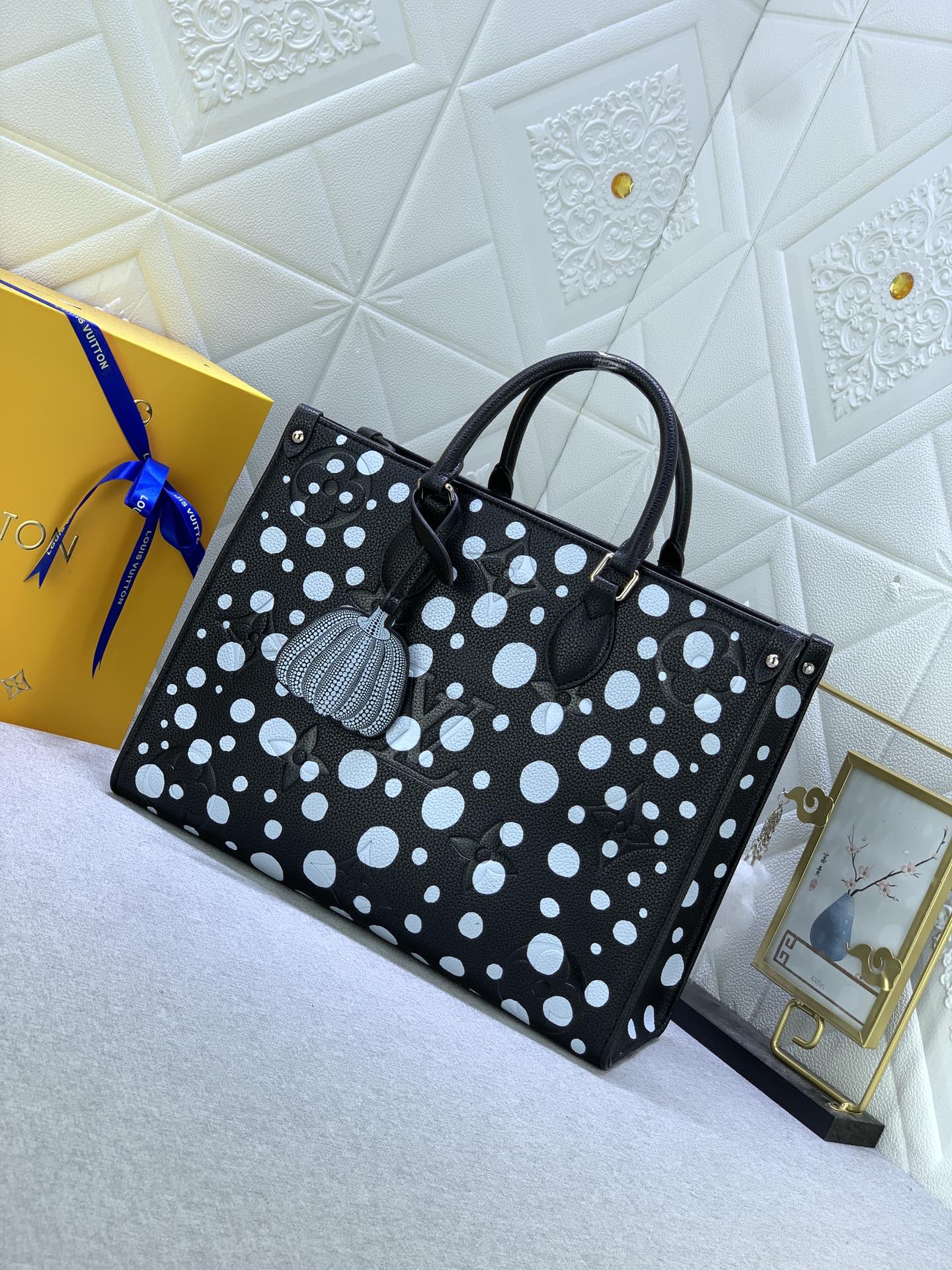 EN - New 1:1 rep Bag LUV 635