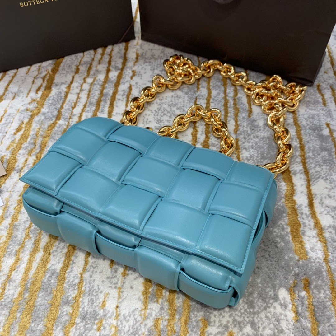 Top Quality Chain Cassette Bag For Women 10.2in/26cm In Light Blue