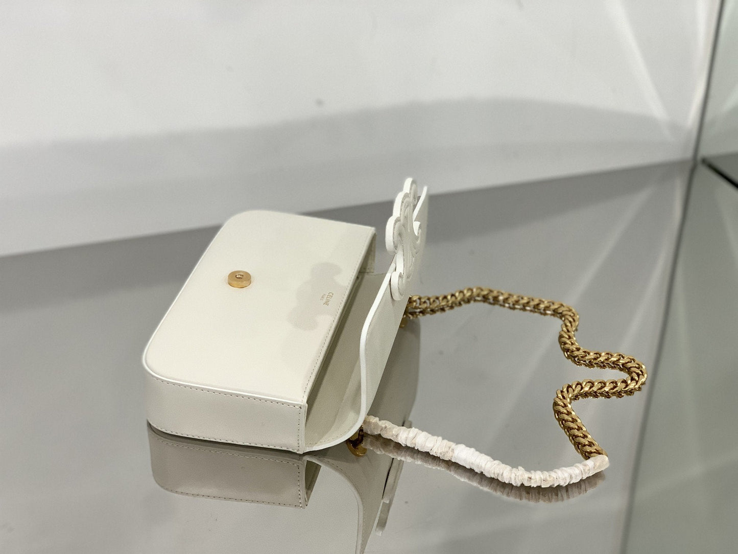 Top Quality Chain Shoulder Bag Cuir Triomphe White For Women 7.9in/20cm