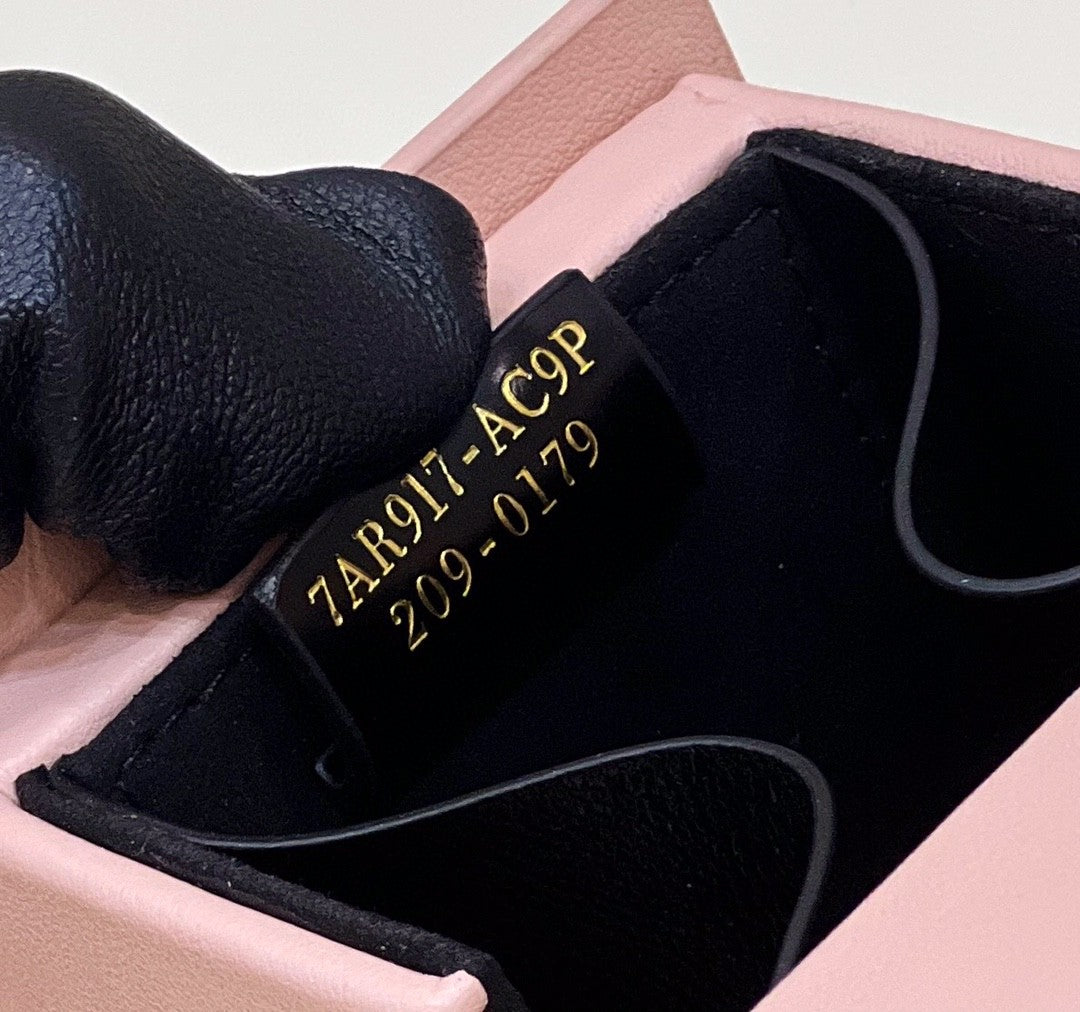 Top QualityTop Quality Logo Box Keychain Pink Charm Bag For Woman 8cm/3in
