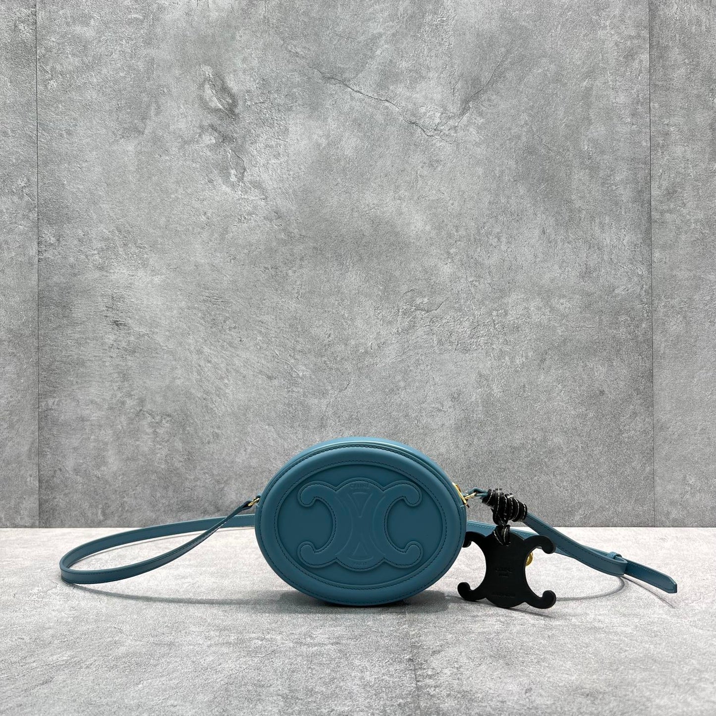 Top Quality Crossbody Oval Purse Cuir Triomphe Blue For Women 6in/16cm 10I703DPQ.07DD