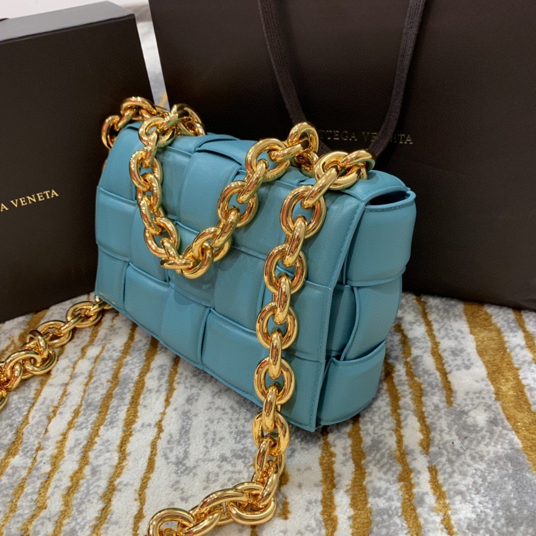 Top Quality Chain Cassette Bag For Women 10.2in/26cm In Light Blue