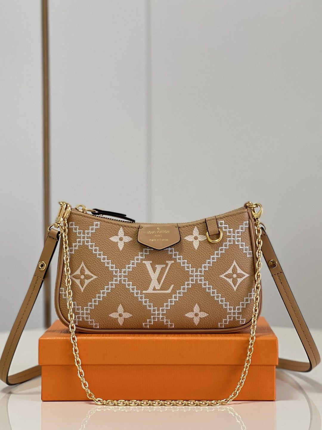 Top Quality Easy Pouch On Strap Monogram Empreinte Arizona Beige For Women, WoHandbags 7.5in/19cm Top Quality M81137
