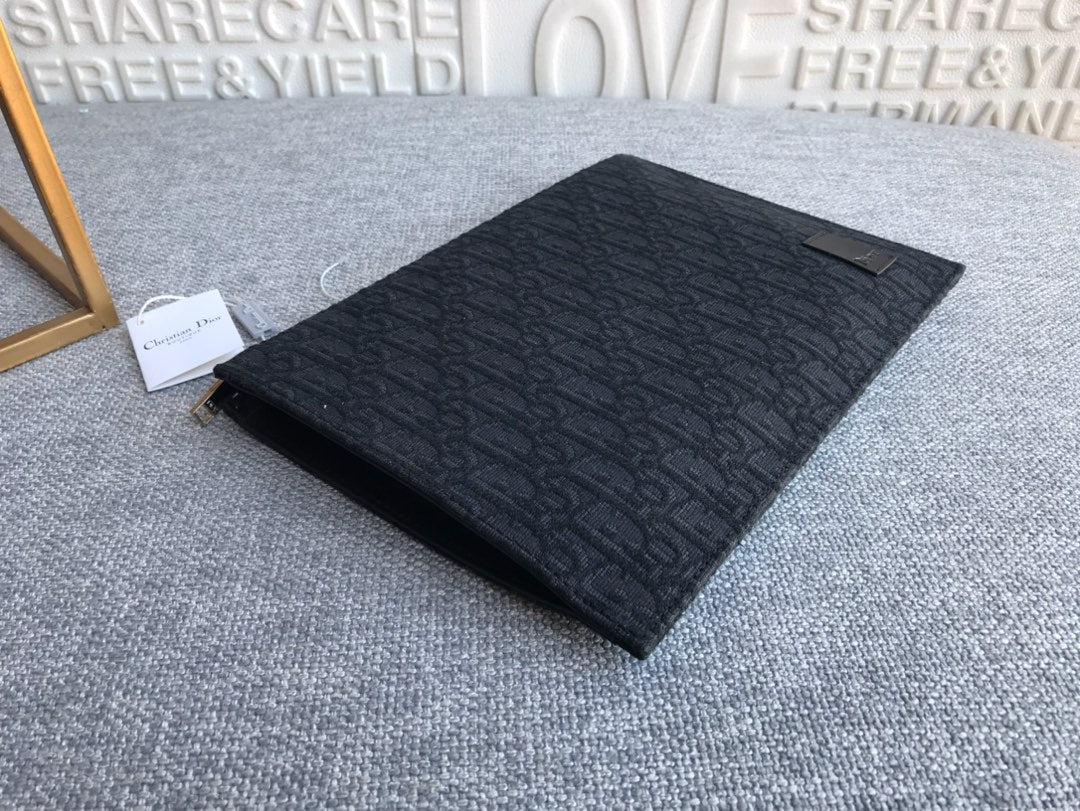 Top Quality A5 Pouch Black Unisex 10.5in/27cm CD 2ESCA338YSE_H03E