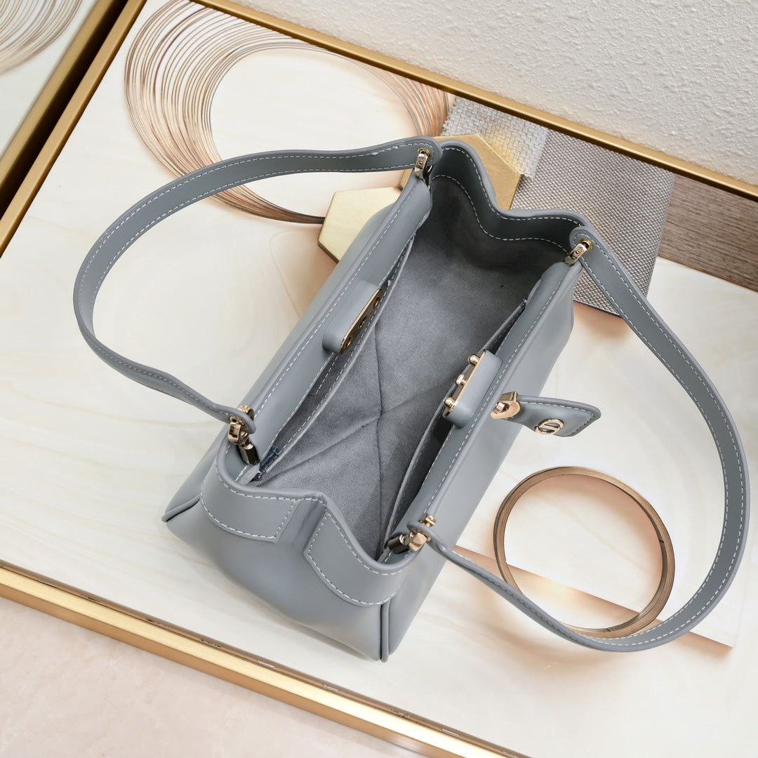 New 1:1 rep Lux Bags DIR 382