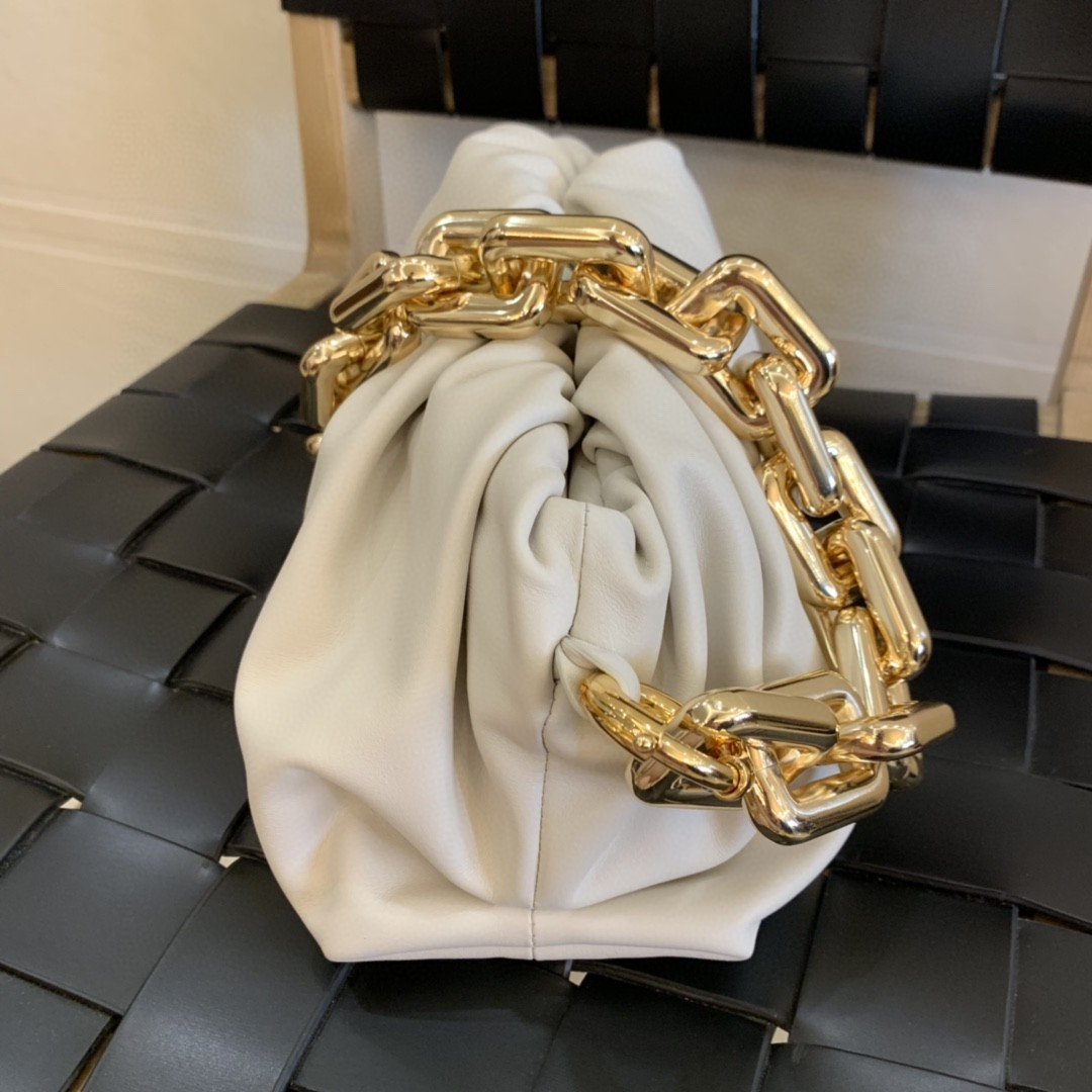 Top Quality Chain Pouch For Women 12.2in/31cm In White