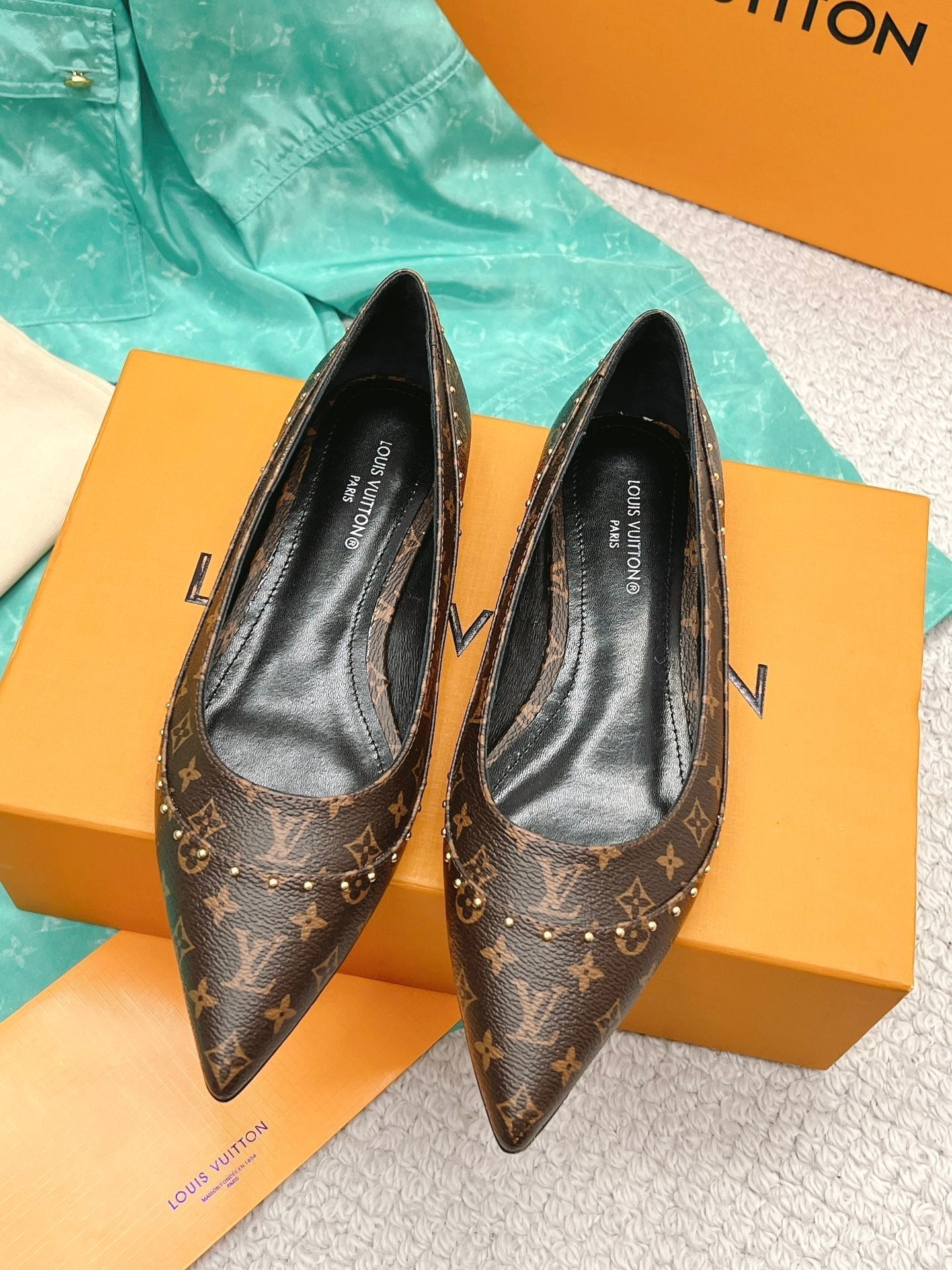 New 1:1 rep LUV High Heel Shoes 043