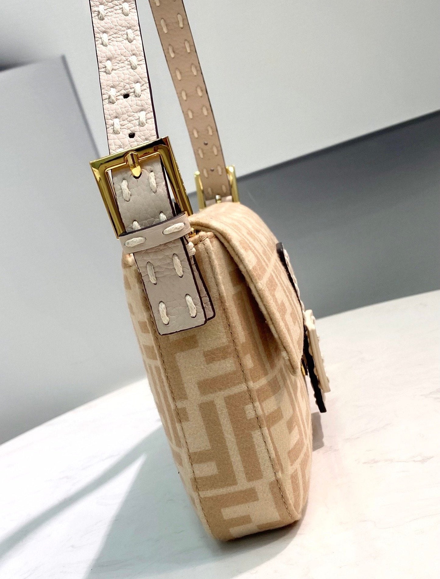 Top QualityTop Quality Baguette 1997 Wool Bag Beige For Women, Women’s Handbags, Shoulder Bags 10in/27cm FF 8BR792