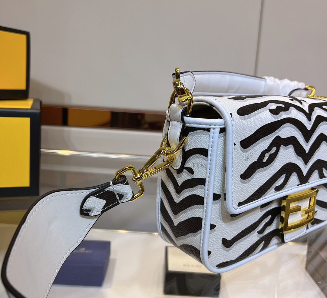 EN - New 1:1 rep  Bags FEI 243