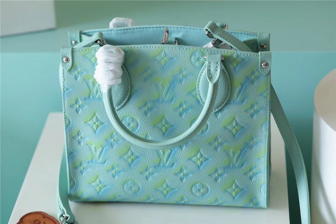 Top Quality OnTheGo PM Monogram Empreinte Light Green For Women, Womens Bags, Shoulder And Crossbody Bags 9.8in/25cm Top Quality]