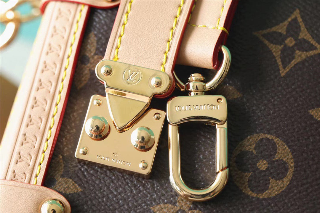 Top Quality Side Trunk PM Monogram Canvas For Women, Womens Bags, Shoulder And Crossbody Bags 8.3in/21cm Top Quality 