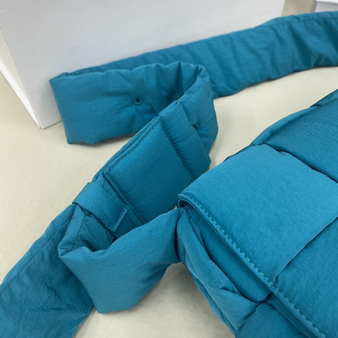 Top Quality Padded Tech Cassette Bag For Women 11.8in/30cm In Blue 628951VBO814634