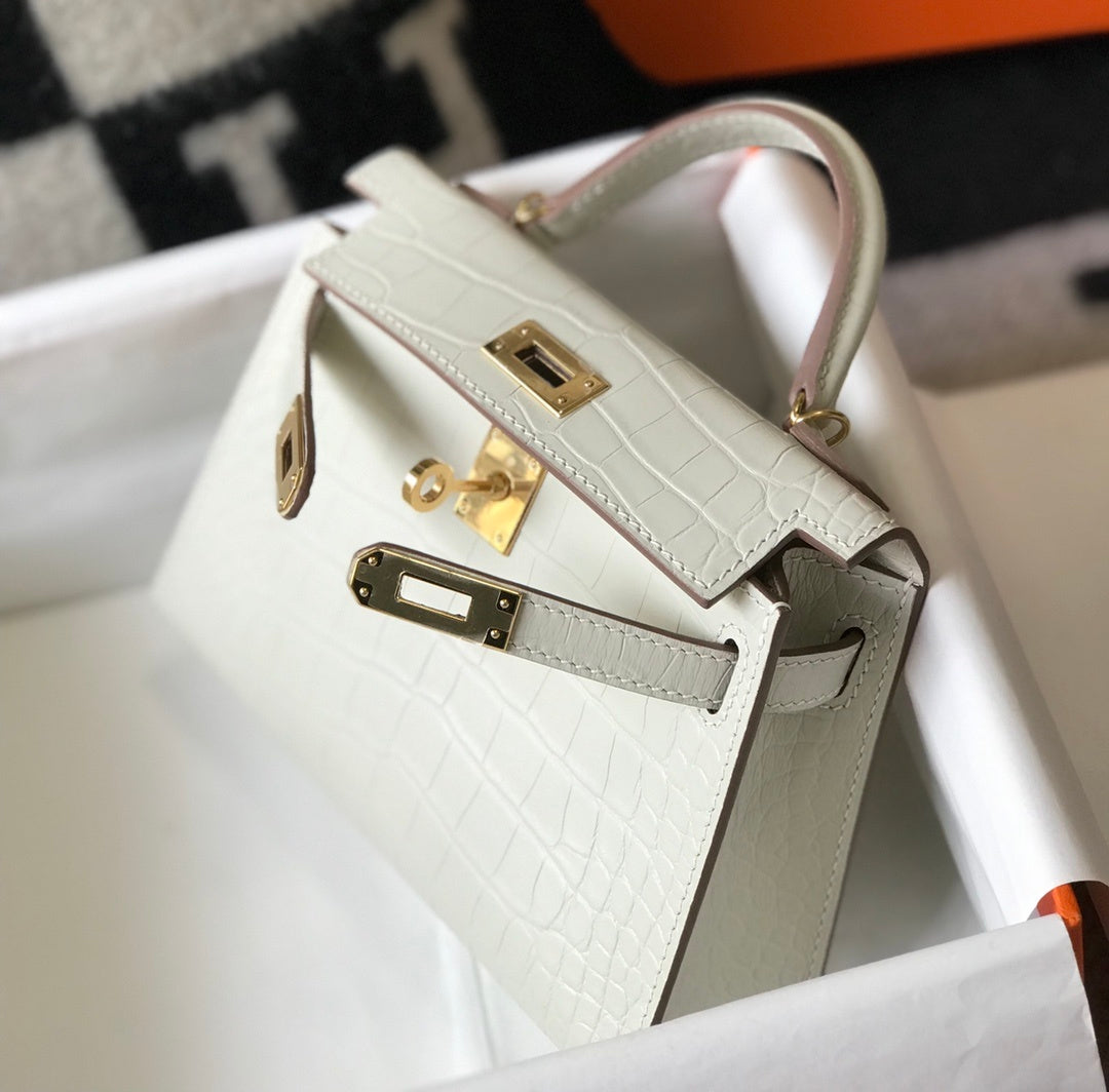 Top Quality Kelly White For Women Gold Toned Hardware 7.8in/20cm