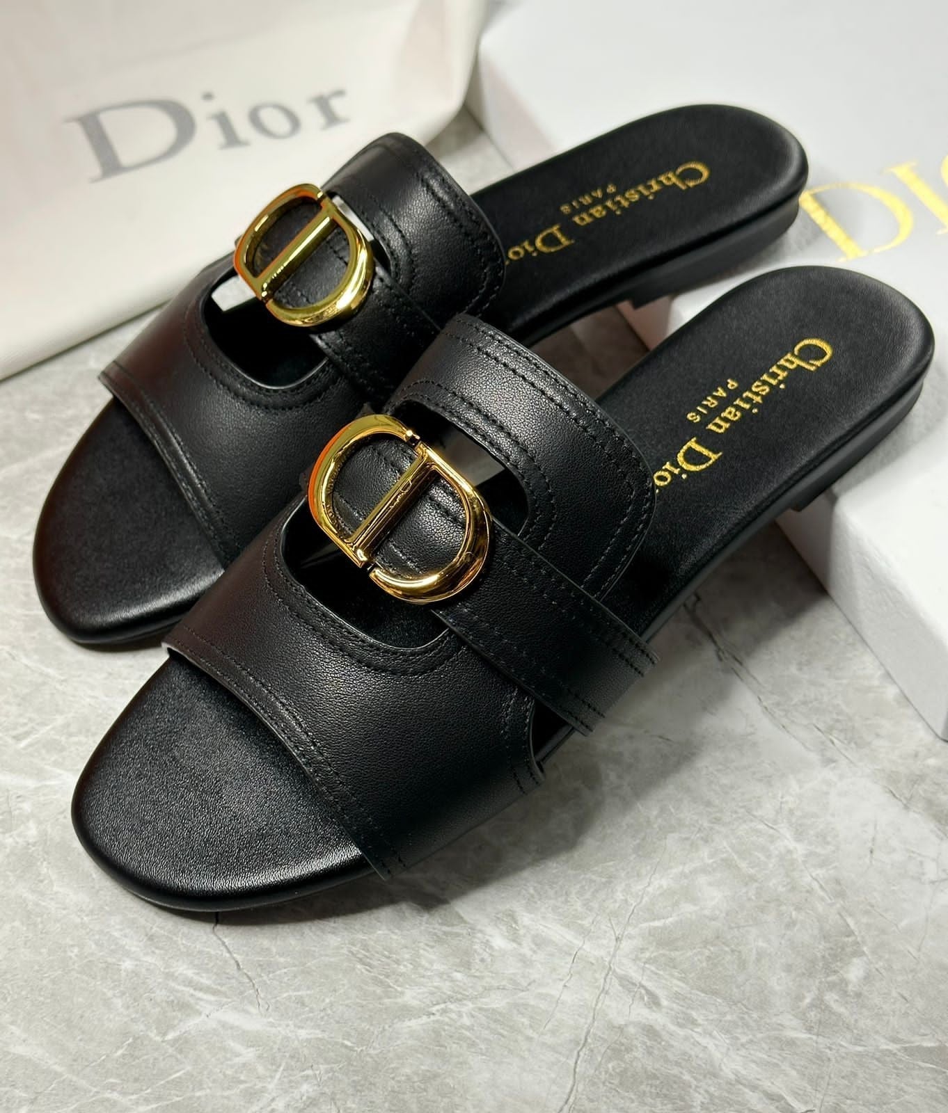DIOR