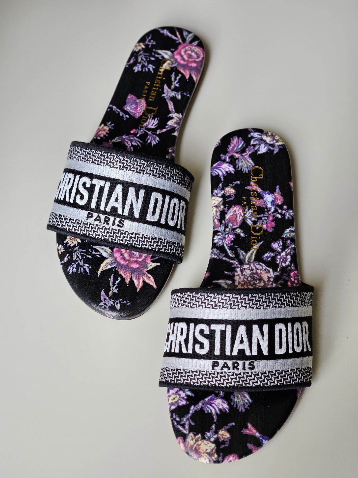 DIOR