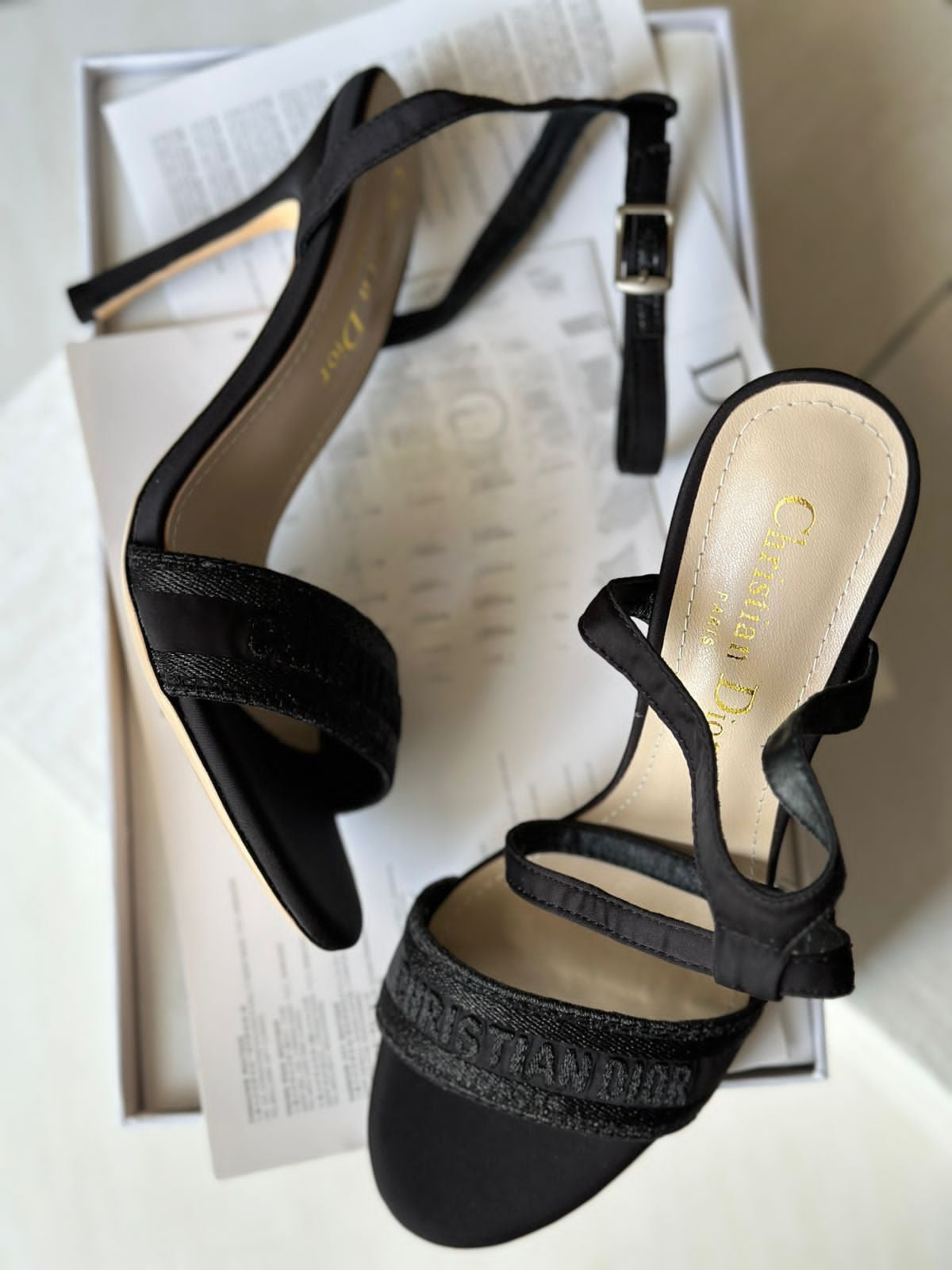 DIOR