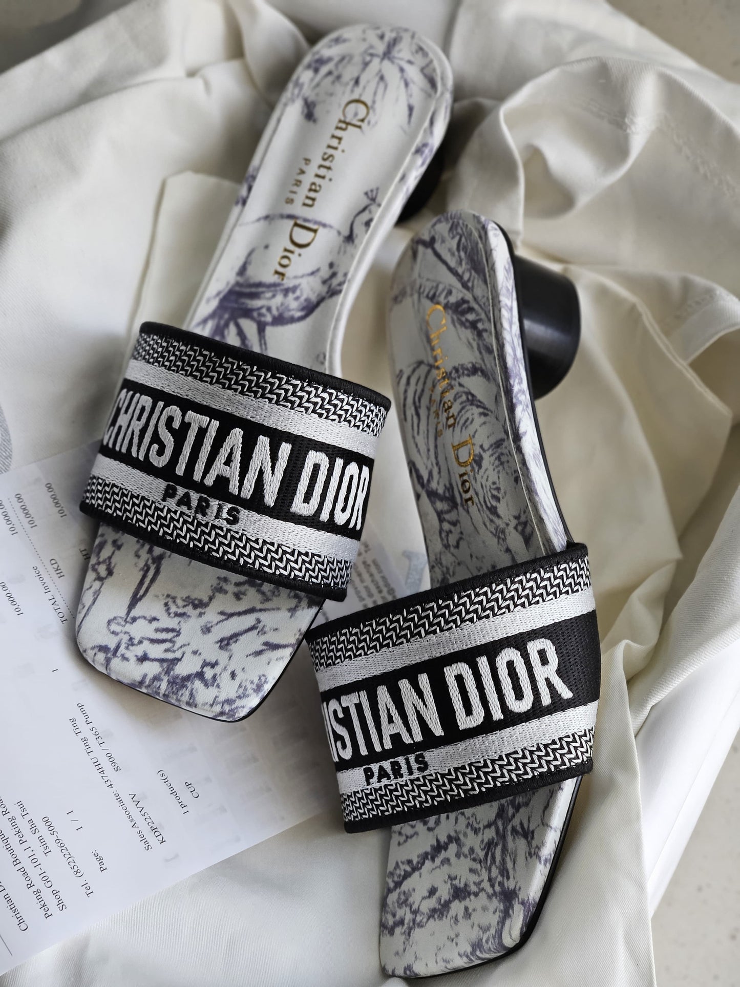 DIOR
