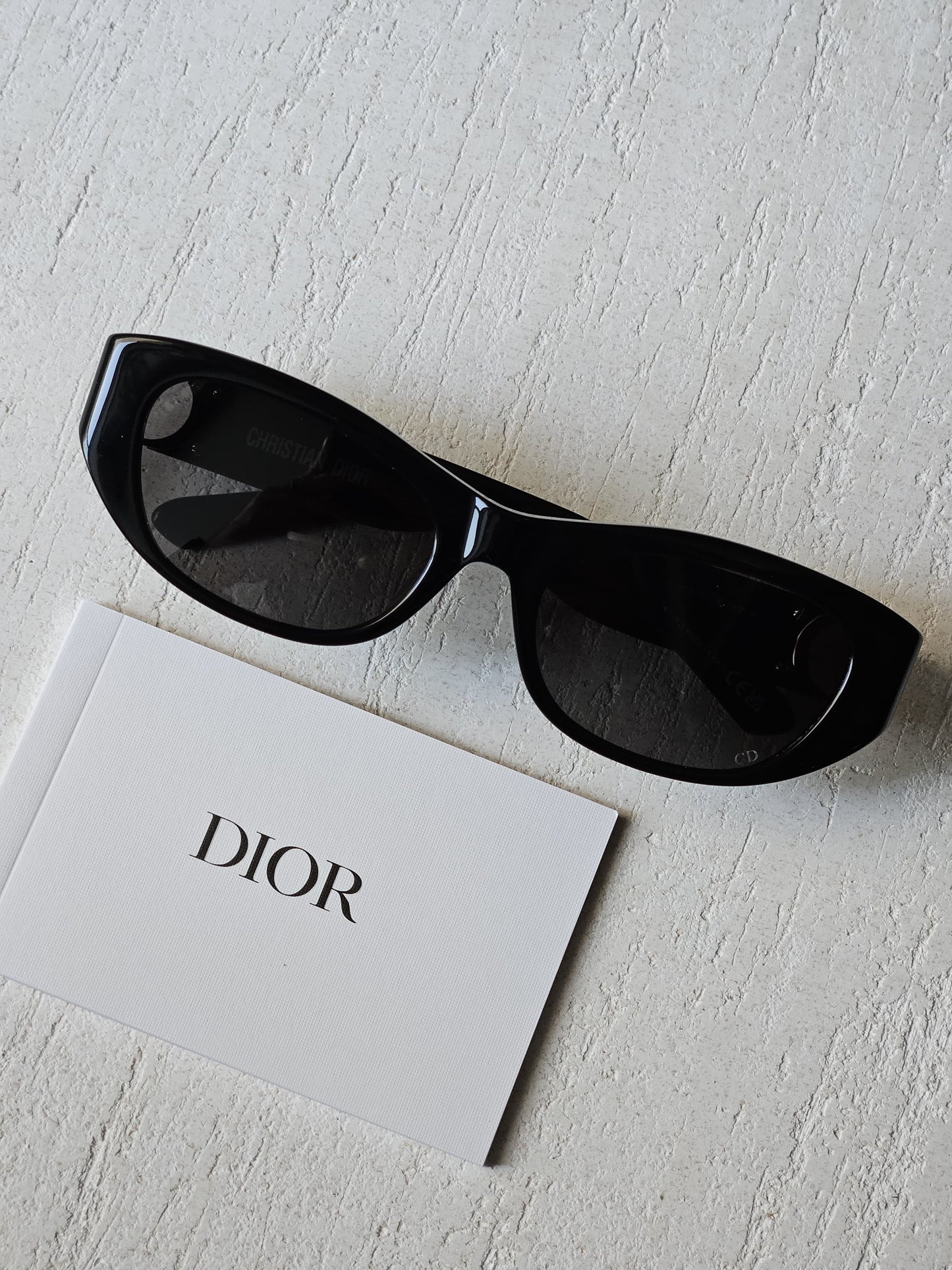 DIOR