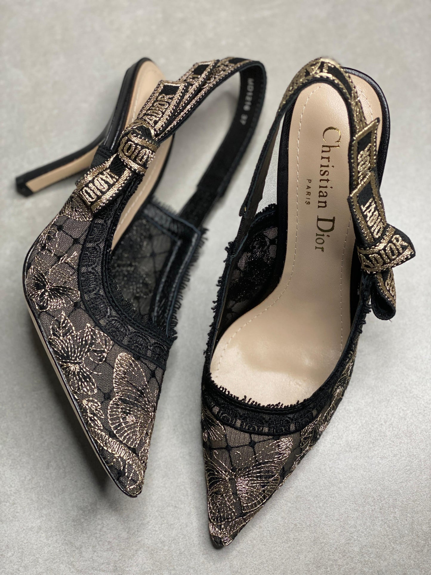 DIOR