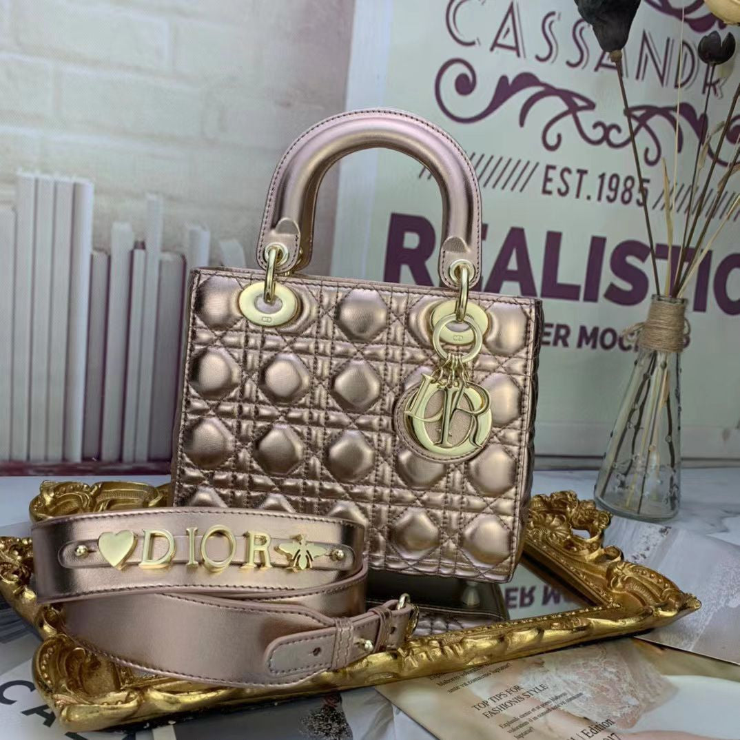 DIOR