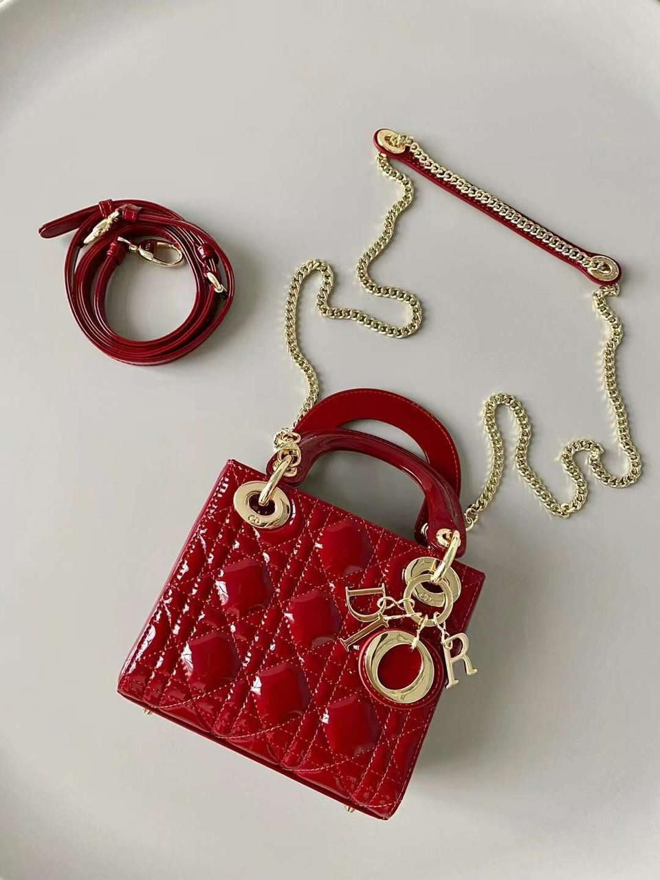 DIOR