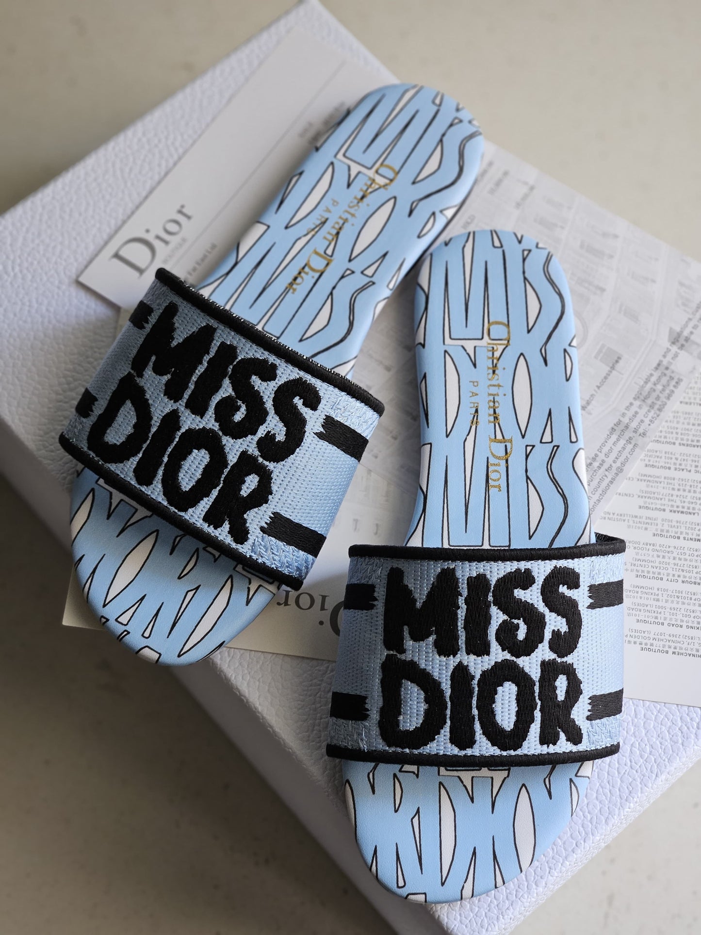 DIOR