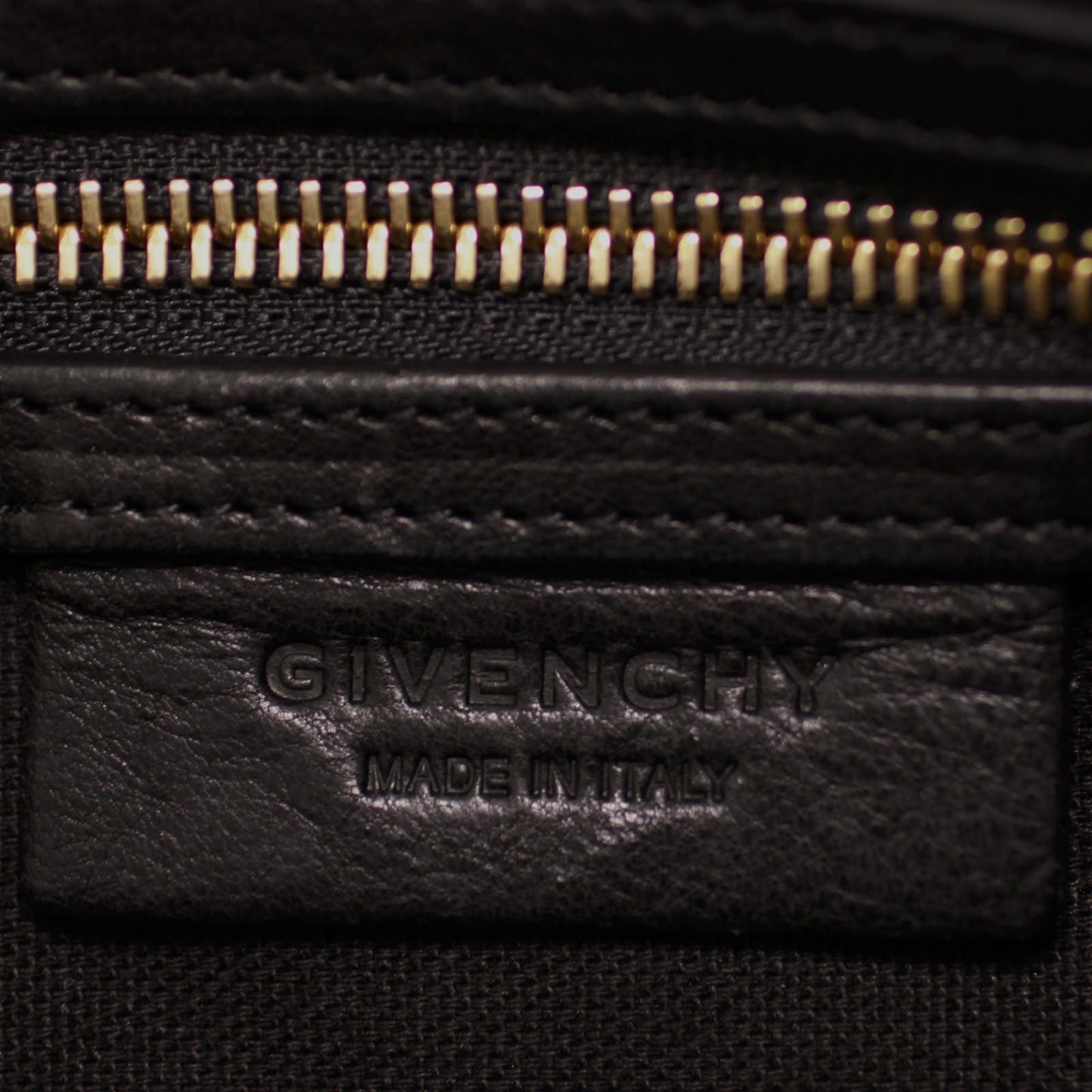 Givenchy Nightingale Micro