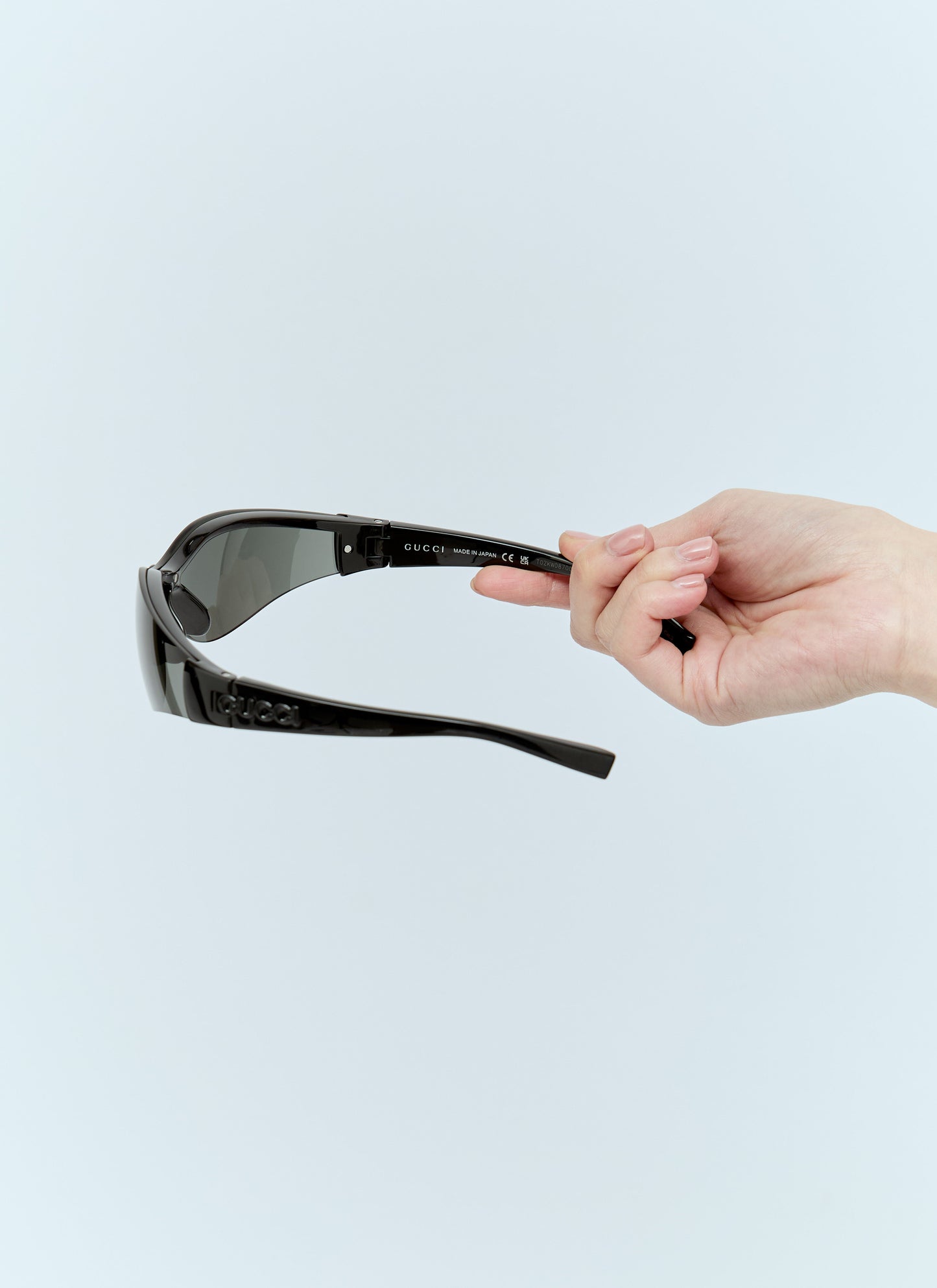 Gucci Women Mask-Shaped Frame Sunglasses