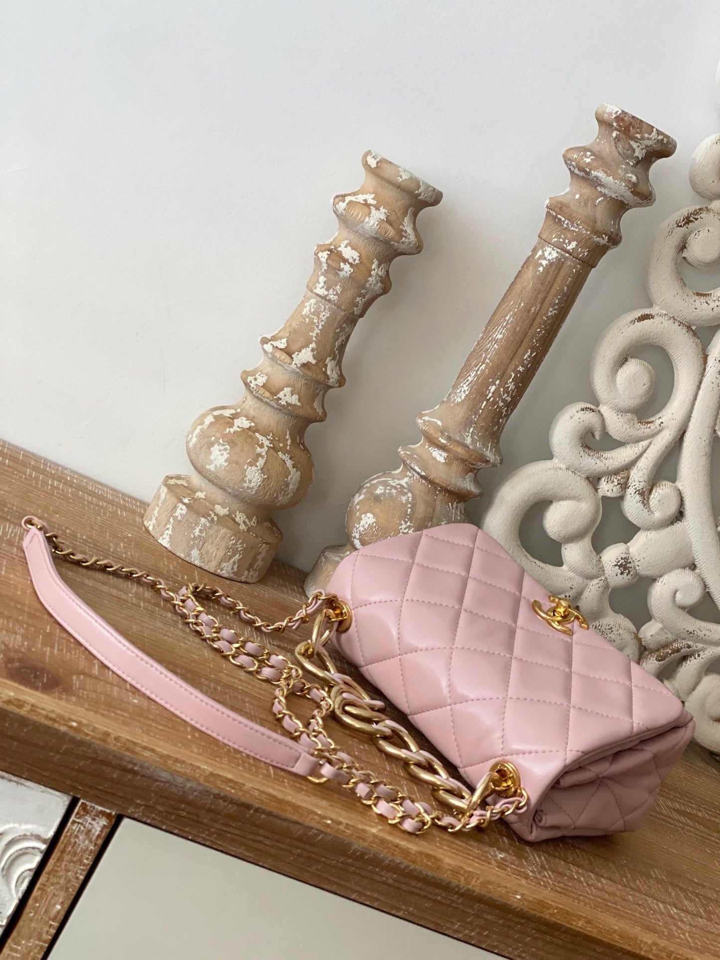 CHL Classic Diamond Flap Bag Light PiNike For Women, Women’s Bags 9.1in/23cm